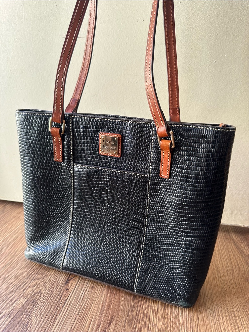 Dooney & Bourke Black Lizard Embossed Leather Lexington Tote Bag Purse
